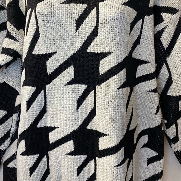 Vintage 80’s Delia McKain Houndstooth Turtle Neck - Picture 4 of 7